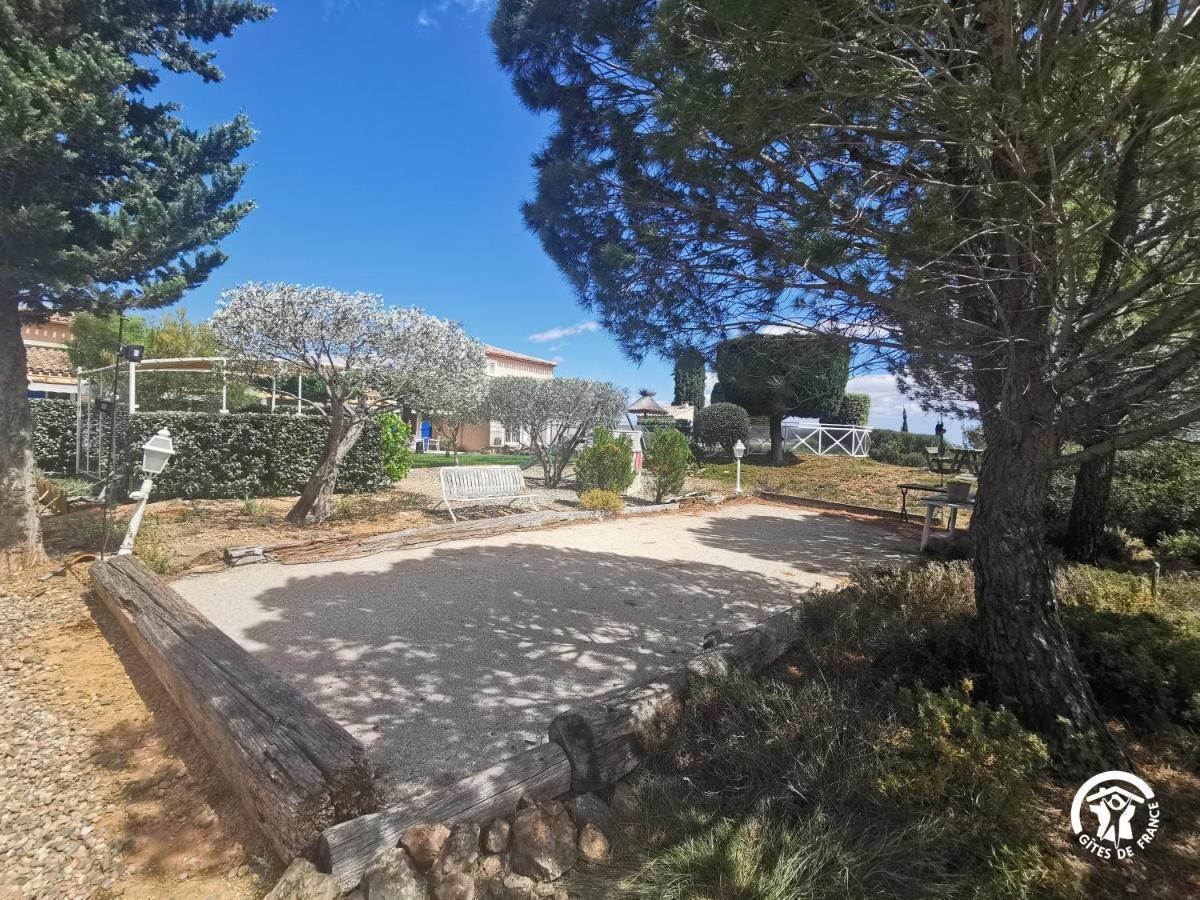 Les Hotes De La Combe Mouis Creissan Esterno foto