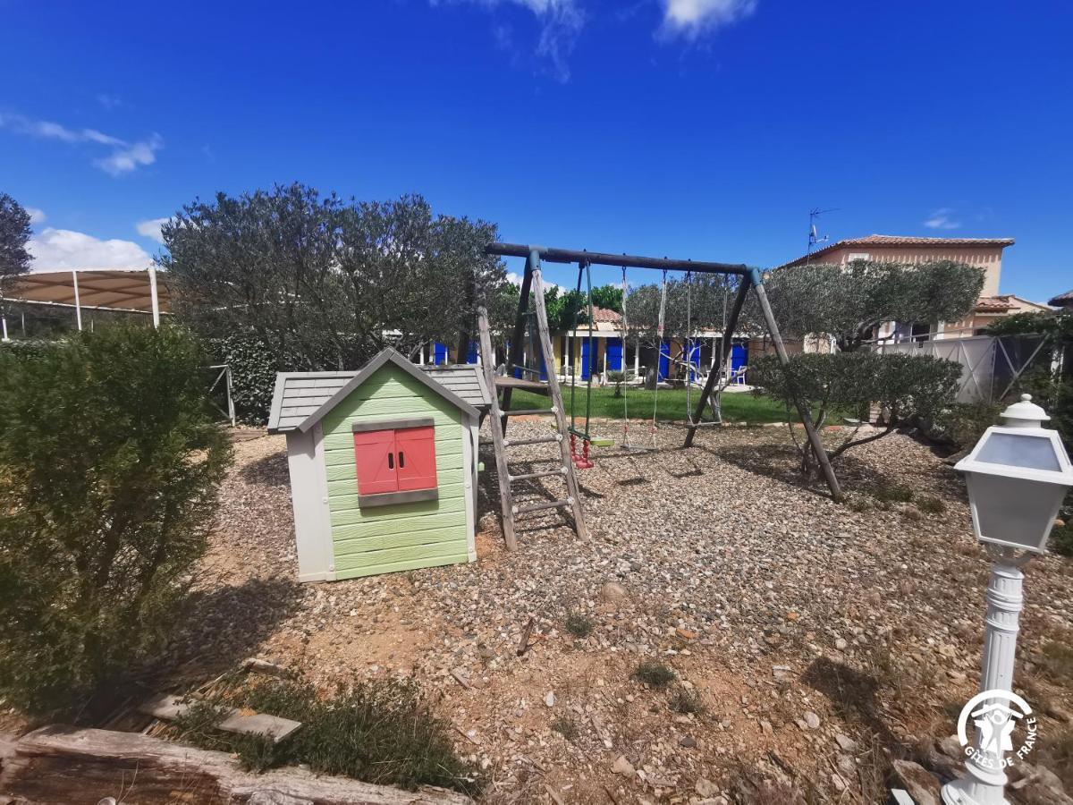 Les Hotes De La Combe Mouis Creissan Esterno foto